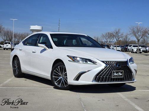 2025 Lexus ES 300h Base