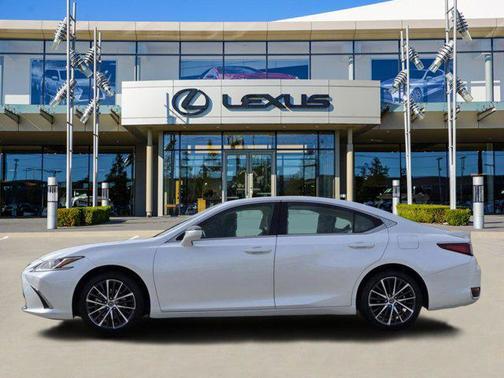 2025 Lexus ES 300h Premium