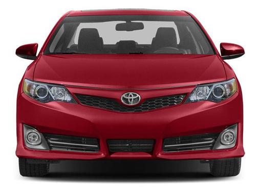 Classic Silver Metallic 2013 Toyota Camry SE