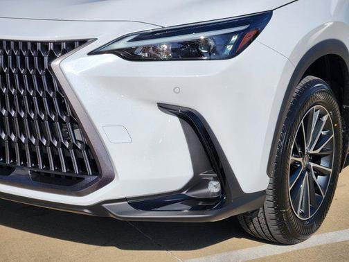 2026 Lexus NX 450h+ NX 450h+ Luxury