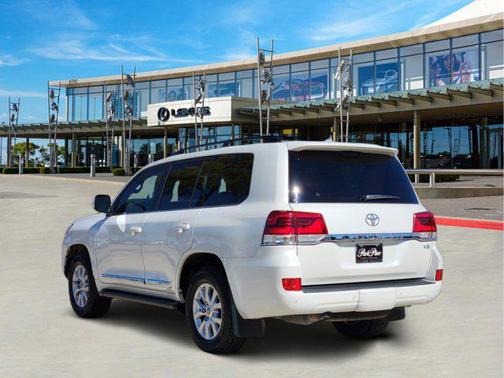 2021 Toyota Land Cruiser Base