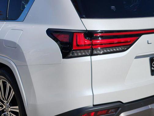 2023 Lexus LX 600 Luxury