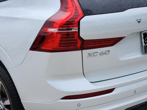 2025 Volvo XC60 B5 Core