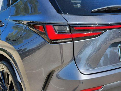 2023 Lexus NX 450h+ F SPORT Handling