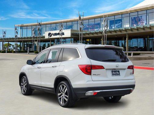 2018 Honda Pilot Elite