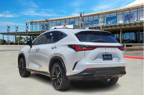 2025 Lexus NX 450h+ Luxury