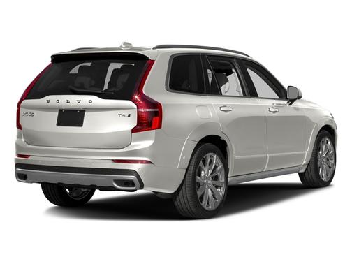 2016 Volvo XC90 T6 Momentum