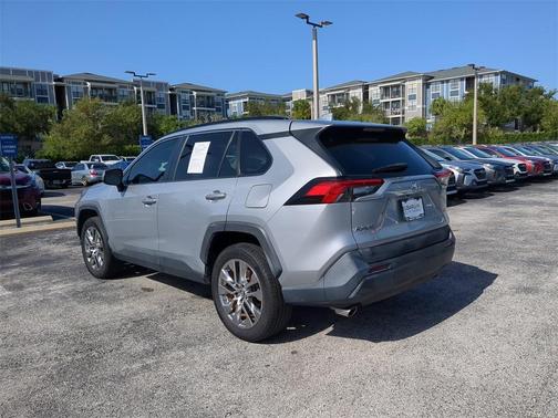 2019 Toyota RAV4 XLE Premium