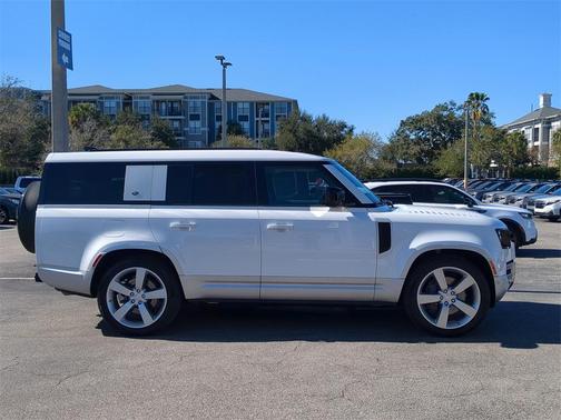 2023 Land Rover Defender First Edition