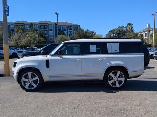 2023 Land Rover Defender First Edition