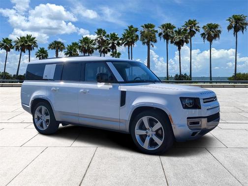 2023 Land Rover Defender First Edition