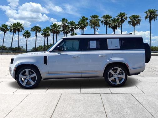 2023 Land Rover Defender First Edition