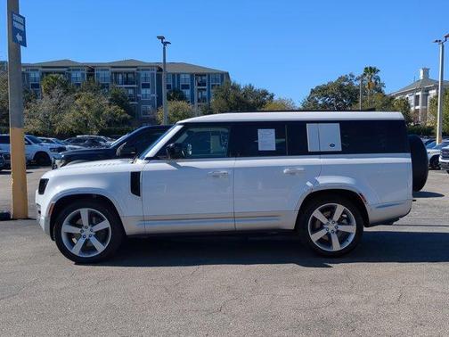 2023 Land Rover Defender First Edition