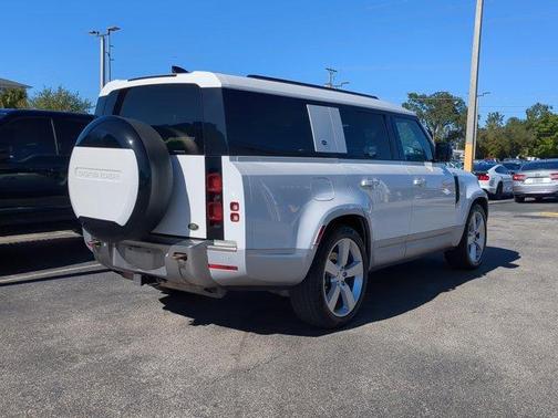 2023 Land Rover Defender First Edition