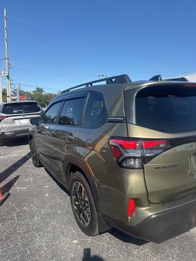 2025 Subaru Forester Premium