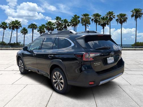 2025 Subaru Outback Touring XT