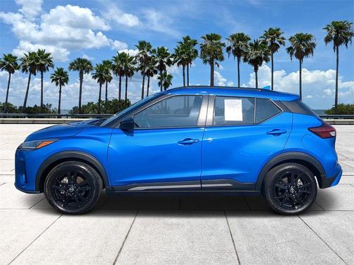 2023 Nissan Kicks SR