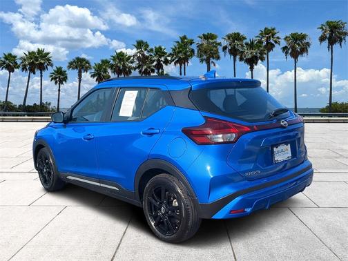 2023 Nissan Kicks SR