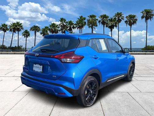 2023 Nissan Kicks SR
