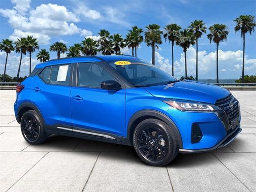 2023 Nissan Kicks SR