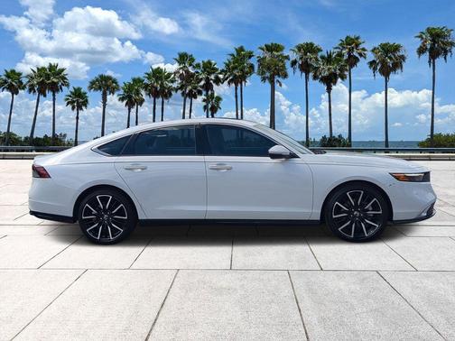 2023 Honda Accord Hybrid Touring