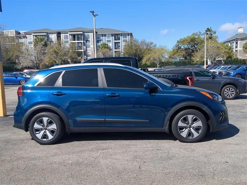 2020 Kia Niro LX