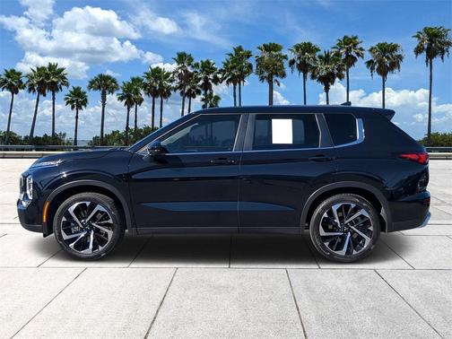 2024 Mitsubishi Outlander SE Black Edition