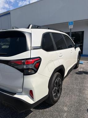 2025 Subaru Forester Premium