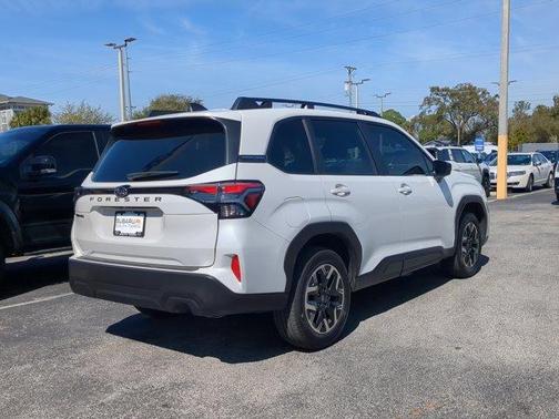 2025 Subaru Forester Premium