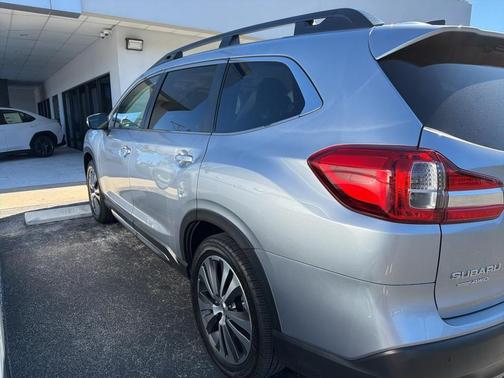 2021 Subaru Ascent Limited 8-Passenger