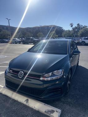 2018 Volkswagen Golf GTI 2.0T S 4-Door