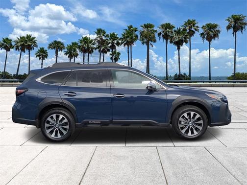 2025 Subaru Outback Touring XT