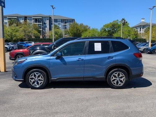 2024 Subaru Forester Premium