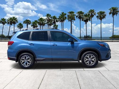 Horizon Blue Pearl 2024 Subaru Forester Premium