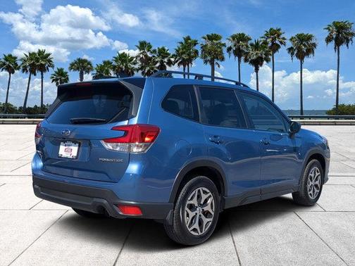 Horizon Blue Pearl 2024 Subaru Forester Premium