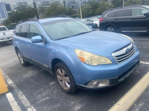 2010 Subaru Outback 2.5i Premium