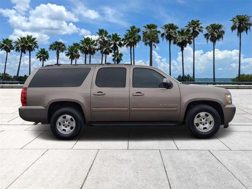 2014 Chevrolet Suburban 1500 LT