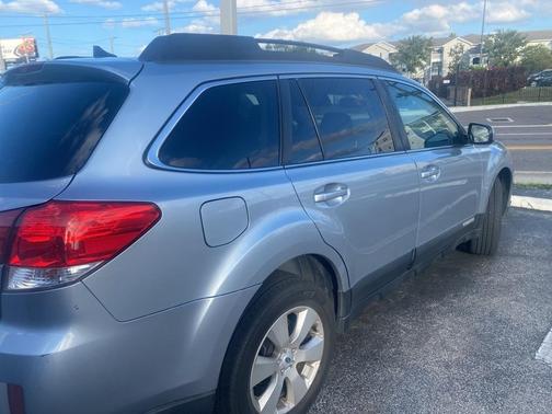 2012 Subaru Outback 2.5i Limited