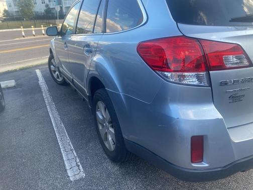 2012 Subaru Outback 2.5i Limited