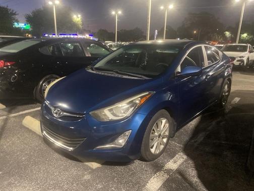 2015 Hyundai ELANTRA SE