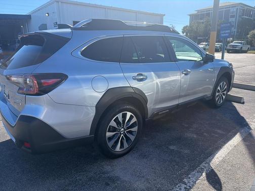 2023 Subaru Outback Touring