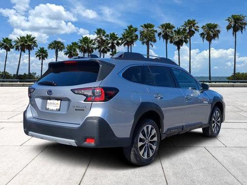 2023 Subaru Outback Touring