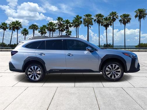 2023 Subaru Outback Touring