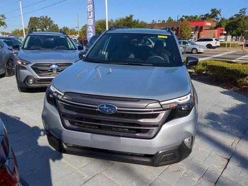 2025 Subaru Forester Premium