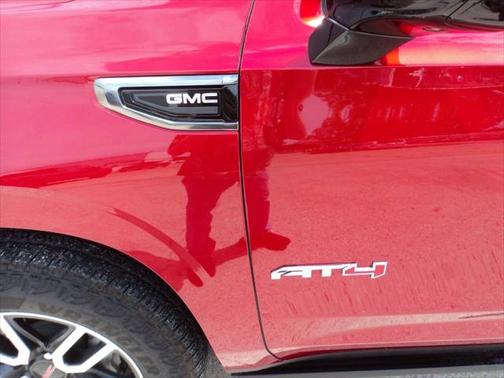 2024 GMC Yukon AT4 4X4 4dr SUV