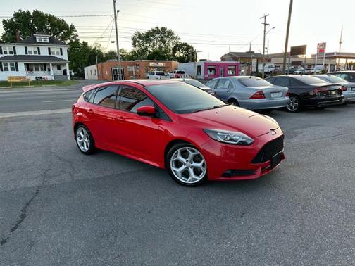 Race Red 2013 Ford Focus ST