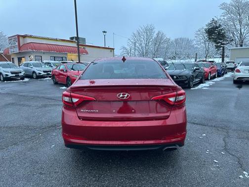 2017 Hyundai SONATA SE