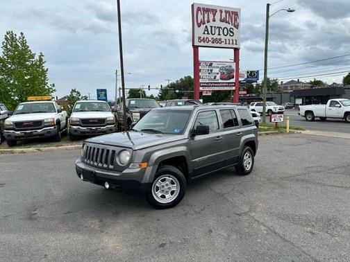Black Clearcoat 2014 Jeep Patriot Sport