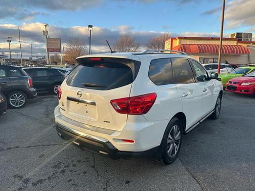 2017 Nissan Pathfinder S