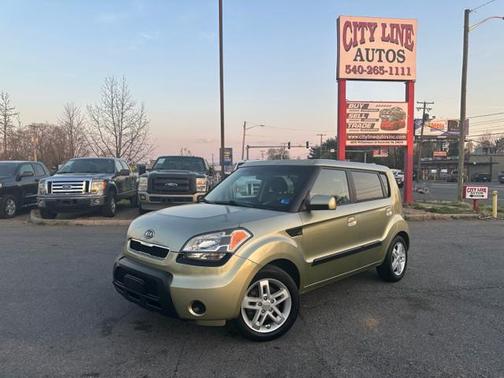 2010 Kia Soul +